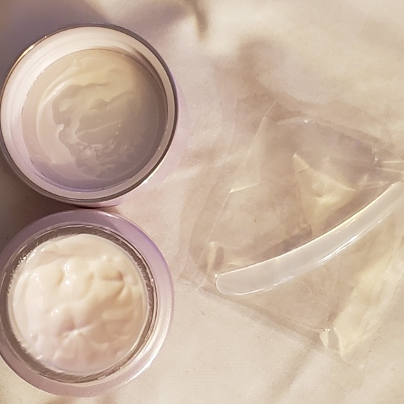 Shisheido White Lucent Anti Dark Circle Eye creme - Picture 2 of 2